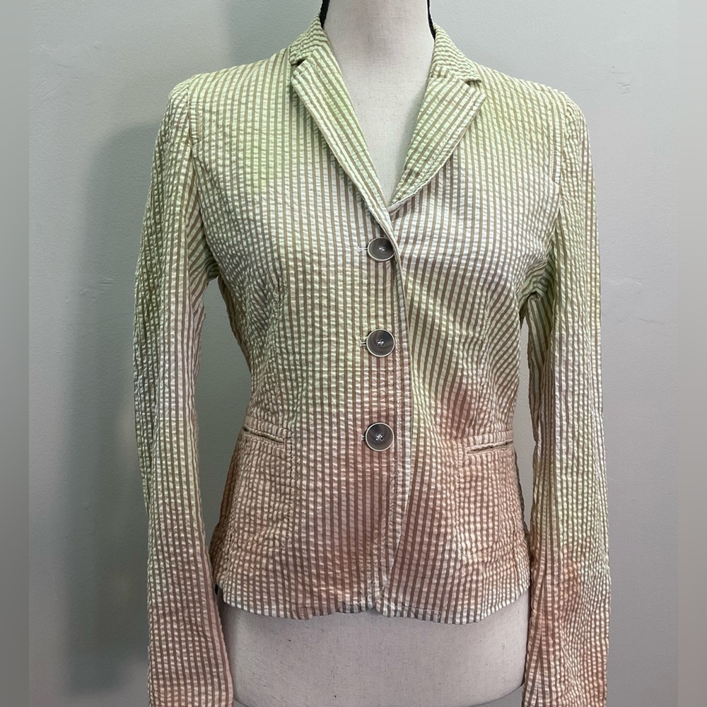 Rene’ Lezard Ombré Seersucker Blazer - Picture 2 of 12